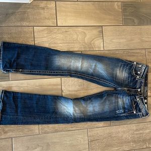 Miss Me Jeans Boot 28L
35” inseams
 embellishments on pockets with rhinestones